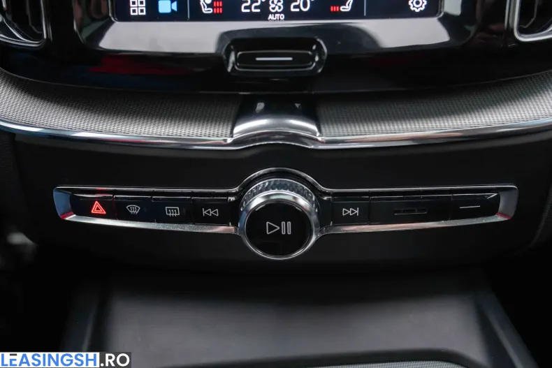 Volvo XC60 din 2021 cu 129.870 km - oferta VOL227362 - foto 35