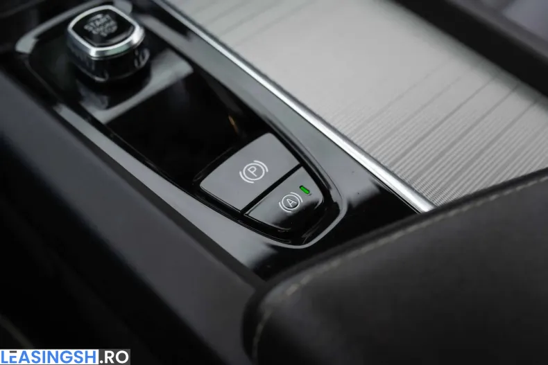 Volvo XC60 din 2021 cu 129.870 km - oferta VOL227362 - foto 38