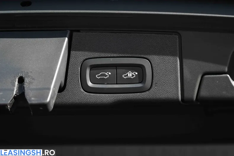 Volvo XC60 din 2022 cu 131.599 km - oferta VOL227363 - foto 17