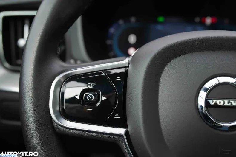 Volvo XC60 din 2023 cu 125.178 km - oferta VOL227364 - foto 19