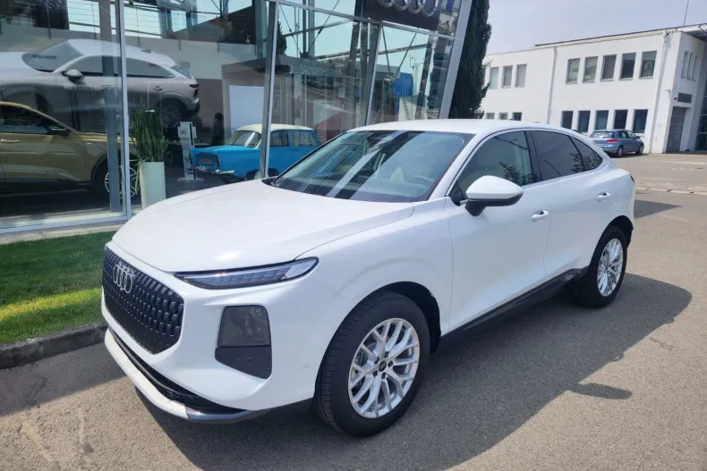 Audi Q3 Sportback din 2026 cu 1 km - oferta AUD227366 - foto 1