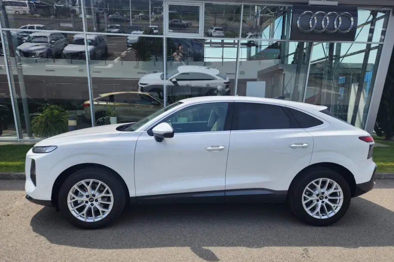 Audi Q3 Sportback din 2026 cu 1 km - oferta AUD227366 - foto 2