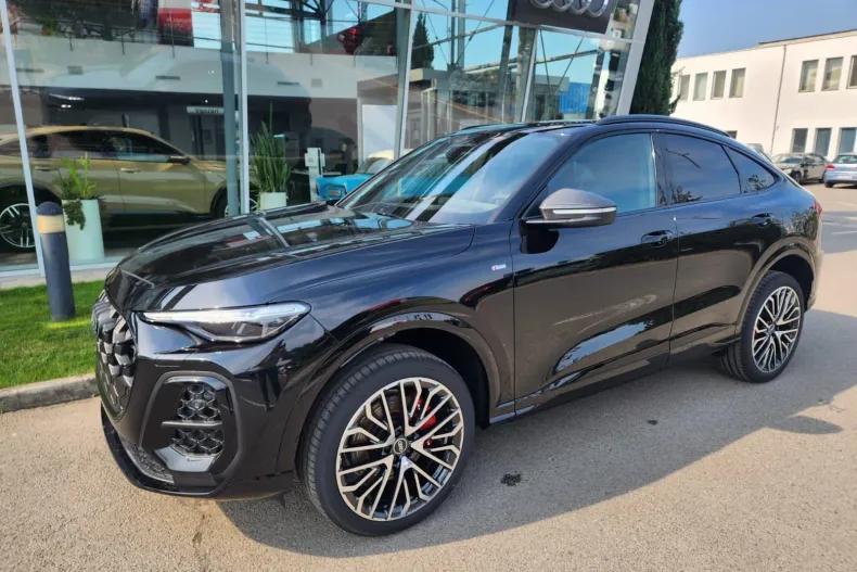 Audi Q5 Sportback din 2025 cu 1 km - oferta AUD227367 - foto 1