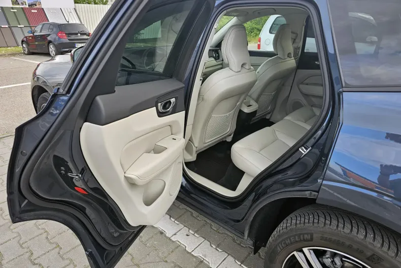 Volvo XC60 din 2024 cu 24.500 km - oferta VOL227374 - foto 18