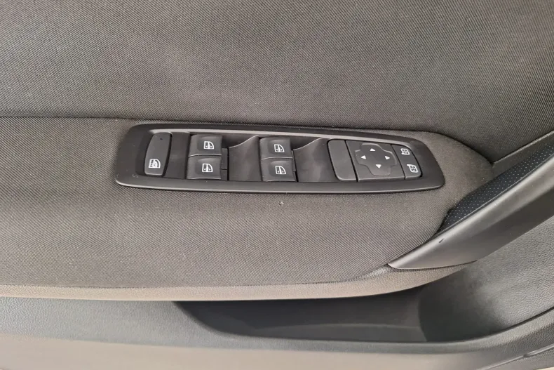 Renault Megane din 2024 cu 127.200 km - oferta REN227379 - foto 27
