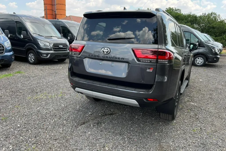 Toyota Land Cruiser 300 din 2026 cu 10 km - oferta TOY227382 - foto 4
