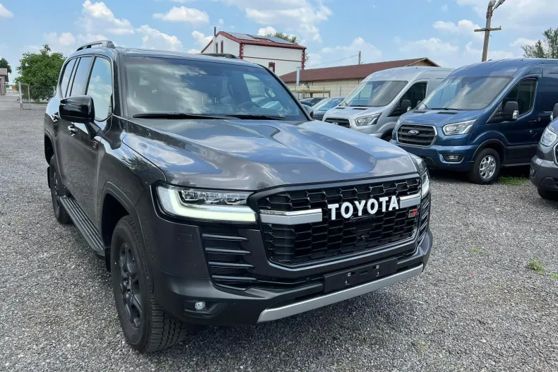 Toyota Land Cruiser 300 din 2026 cu 10 km - oferta TOY227382 - foto 7