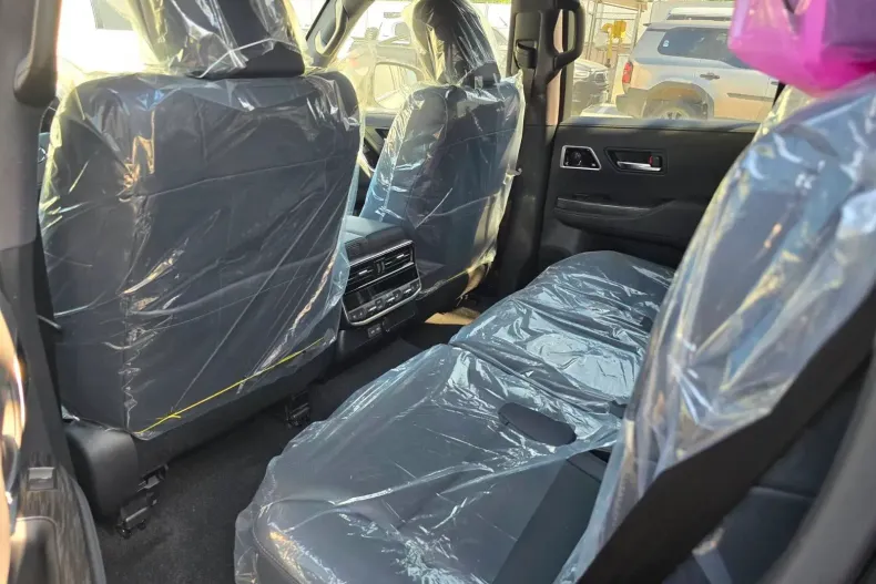 Toyota Land Cruiser 300 din 2026 cu 10 km - oferta TOY227382 - foto 13