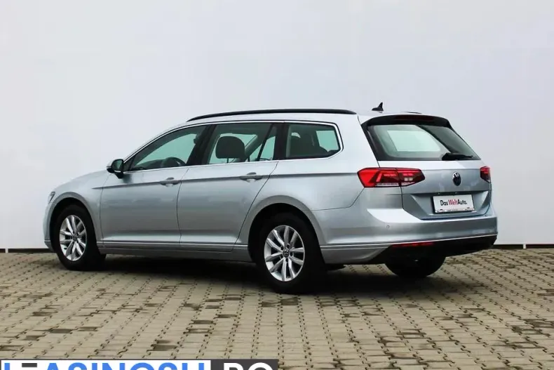 Volkswagen Passat din 2022 cu 130.419 km - oferta VOL227395 - foto 3