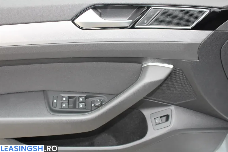 Volkswagen Passat din 2022 cu 130.419 km - oferta VOL227395 - foto 9