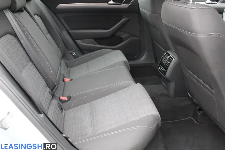 Volkswagen Passat din 2022 cu 130.419 km - oferta VOL227395 - foto 13