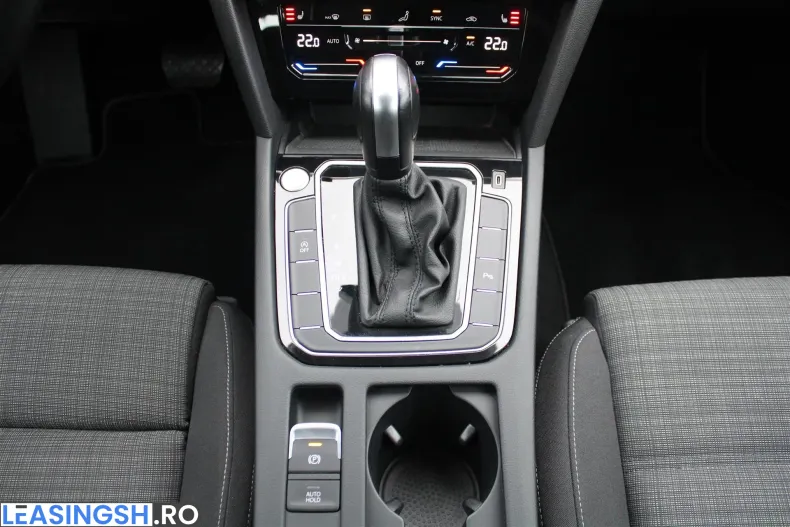 Volkswagen Passat din 2022 cu 130.419 km - oferta VOL227395 - foto 19