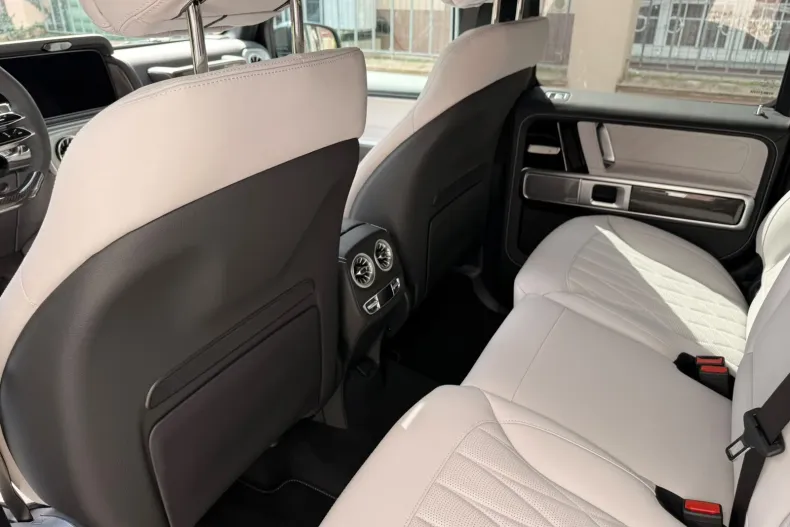 Mercedes-Benz G (Clasa G) din 2026 cu 14 km - oferta MER227410 - foto 17