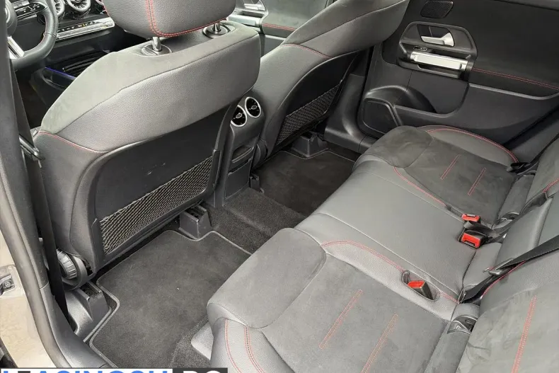 Mercedes-Benz GLB (Clasa GLB) din 2025 cu 12.400 km - oferta MER227441 - foto 11