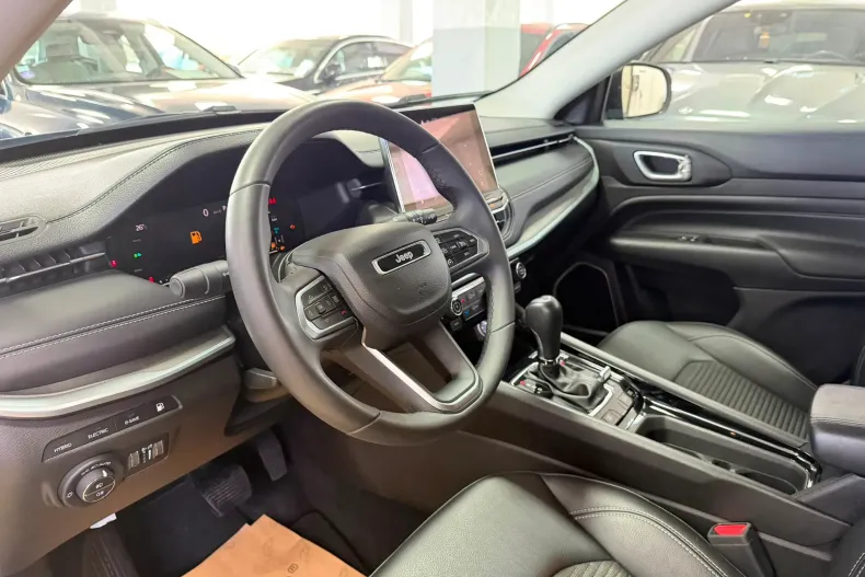 Jeep Compass din 2023 cu 93.747 km - oferta JEE227448 - foto 5