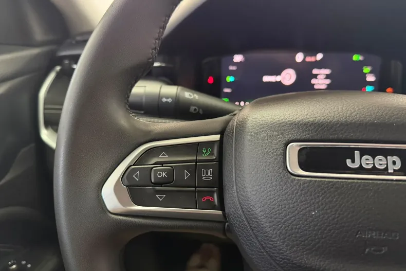 Jeep Compass din 2023 cu 93.747 km - oferta JEE227448 - foto 20