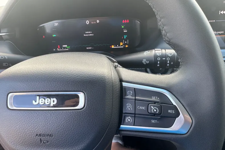Jeep Compass din 2023 cu 93.747 km - oferta JEE227448 - foto 30