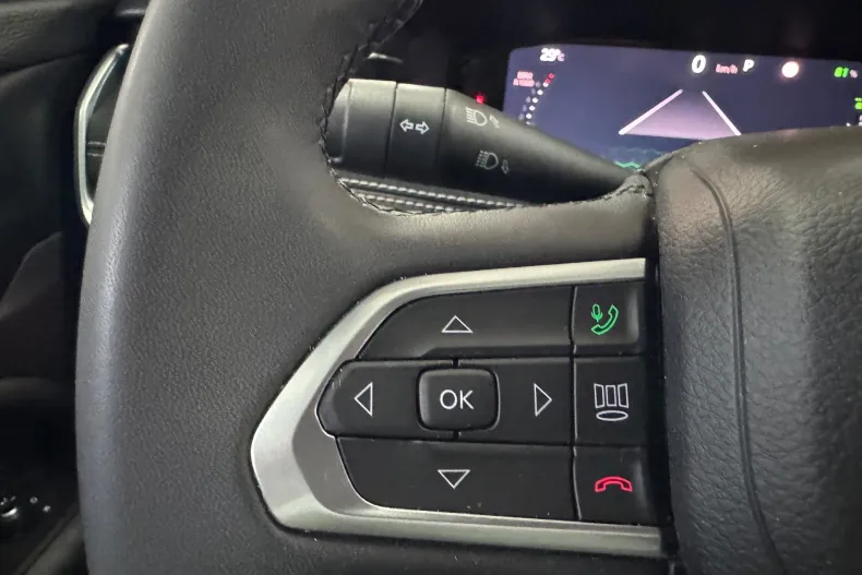 Jeep Compass din 2023 cu 100.500 km - oferta JEE227449 - foto 26