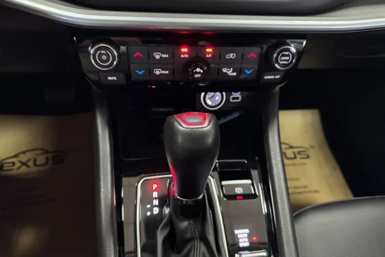Jeep Compass din 2023 cu 100.500 km - oferta JEE227449 - foto 29