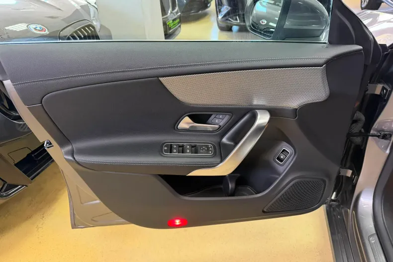 Mercedes-Benz CLA 250 (Clasa CLA) din 2022 cu 110.691 km - oferta MER227450 - foto 12