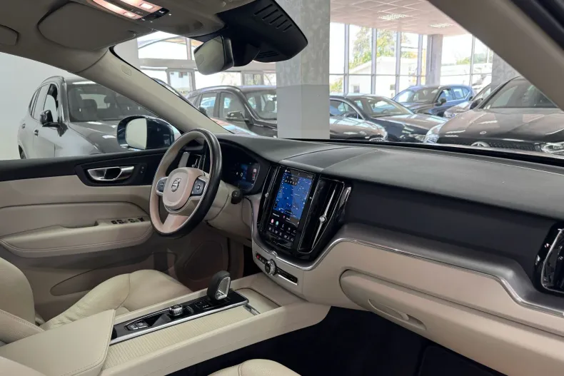 Volvo XC60 din 2021 cu 110.497 km - oferta VOL227451 - foto 4