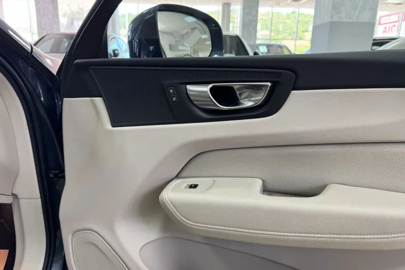 Volvo XC60 din 2021 cu 110.497 km - oferta VOL227451 - foto 20
