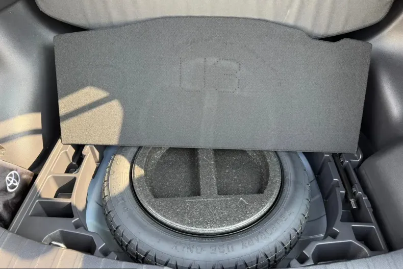 Toyota Corolla Cross din 2024 cu 14.664 km - oferta TOY227469 - foto 14