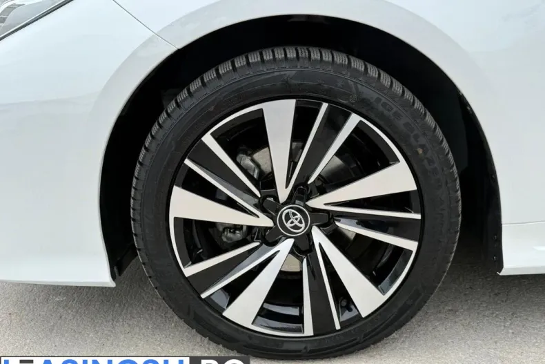 Toyota Corolla din 2025 cu 2.576 km - oferta TOY227472 - foto 10