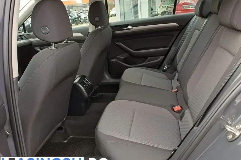 Volkswagen Passat din 2020 cu 96.676 km - oferta VOL227477 - foto 36