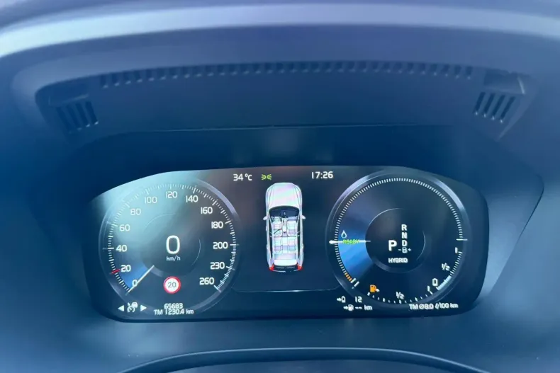 Volvo XC60 din 2020 cu 65.671 km - oferta VOL227480 - foto 39