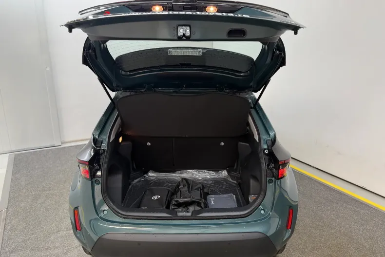 Toyota Yaris Cross din 2026 cu 2.000 km - oferta TOY227482 - foto 8