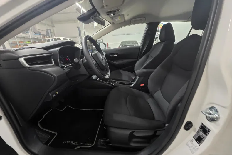 Toyota Corolla din 2025 cu 9.500 km - oferta TOY227484 - foto 10