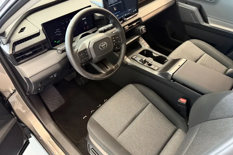 Toyota RAV4 din 2026 cu 10 km - oferta TOY227485 - foto 7