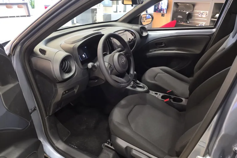 Toyota Aygo (X) din 2025 cu 10 km - oferta TOY227488 - foto 4