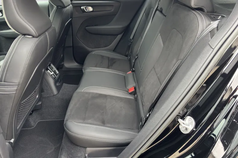 Volvo XC40 din 2022 cu 109.600 km - oferta VOL227503 - foto 17