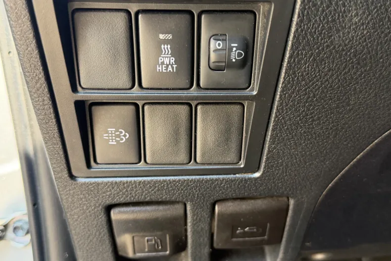 Toyota Hilux din 2022 cu 98.000 km - oferta TOY227508 - foto 12