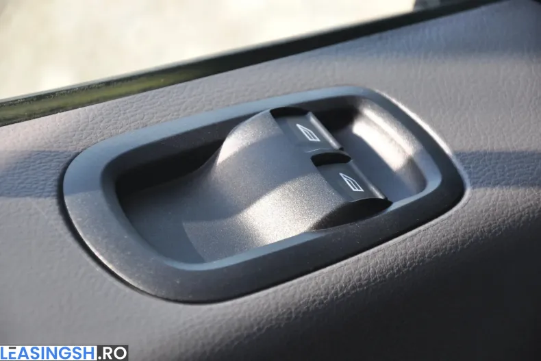 Ford Transit din 2023 cu 65.064 km - oferta FOR227515 - foto 18