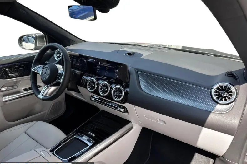 Mercedes-Benz GLA (Clasa GLA) din 2026 cu 6.000 km - oferta MER227523 - foto 11