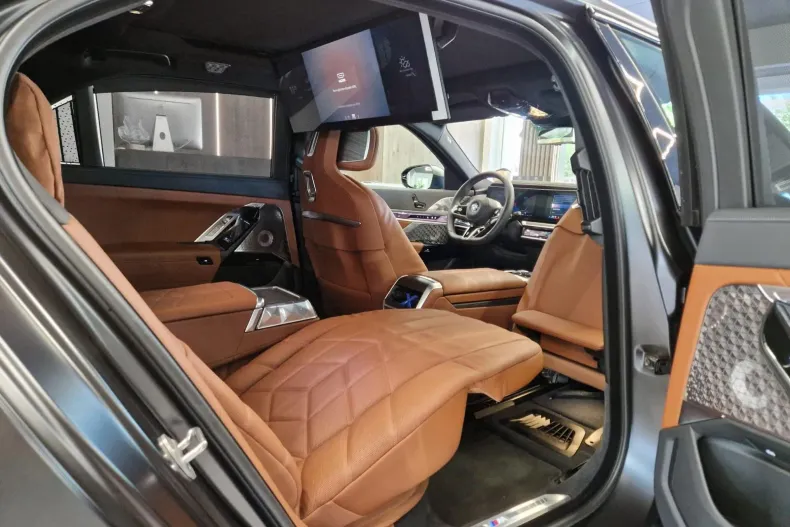BMW 740d (Seria 7) din 2026 cu 67.000 km - oferta BMW227539 - foto 13
