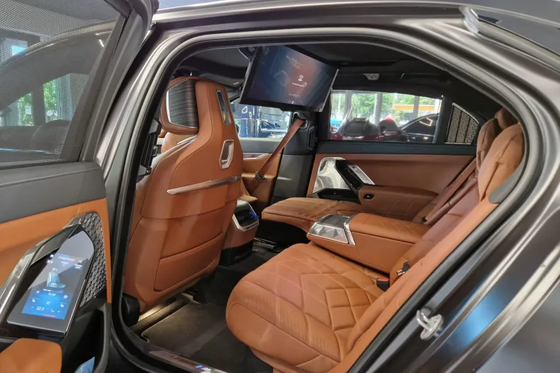 BMW 740d (Seria 7) din 2026 cu 67.000 km - oferta BMW227539 - foto 14