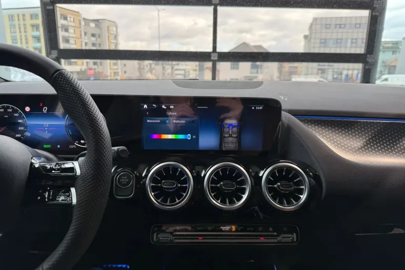 Mercedes-Benz GLA (Clasa GLA) din 2026 cu 6 km - oferta MER227544 - foto 16