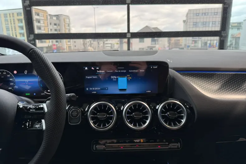 Mercedes-Benz GLA (Clasa GLA) din 2026 cu 6 km - oferta MER227544 - foto 17