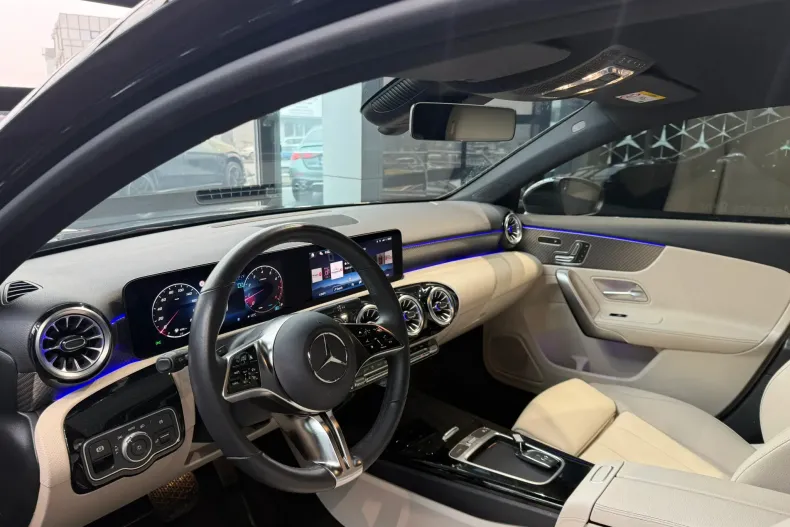 Mercedes-Benz A 200 (Clasa A) din 2023 cu 10.100 km - oferta MER227546 - foto 5