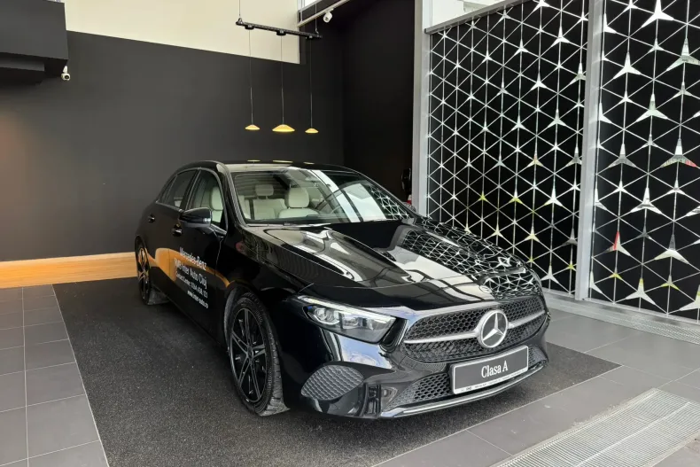 Mercedes-Benz A 200 (Clasa A) din 2024 cu 6.300 km - oferta MER227547 - foto 2