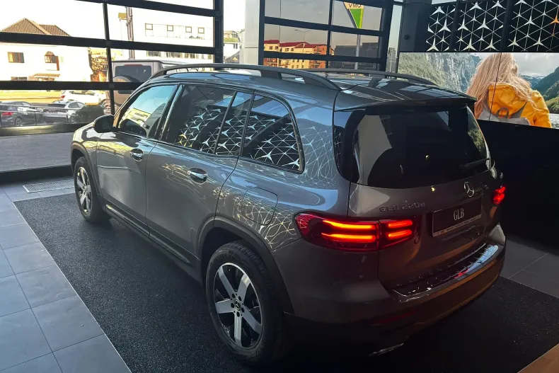 Mercedes-Benz GLB (Clasa GLB) din 2024 cu 5.000 km - oferta MER227552 - foto 4
