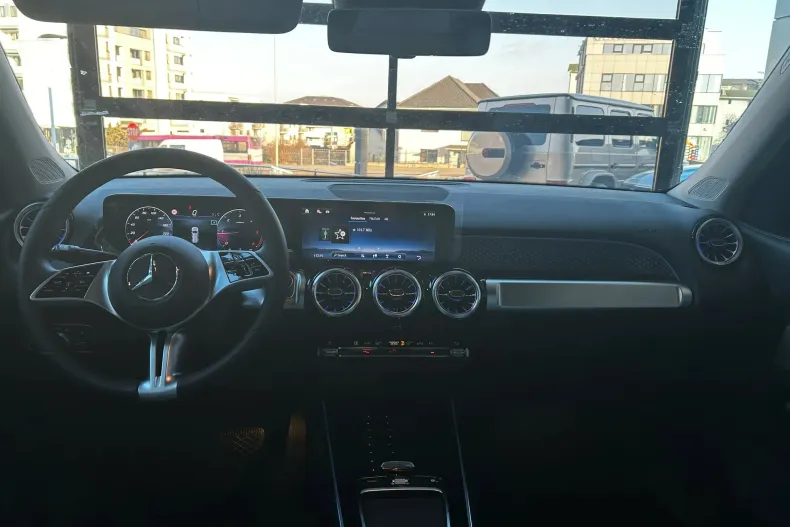 Mercedes-Benz GLB (Clasa GLB) din 2024 cu 5.000 km - oferta MER227552 - foto 15