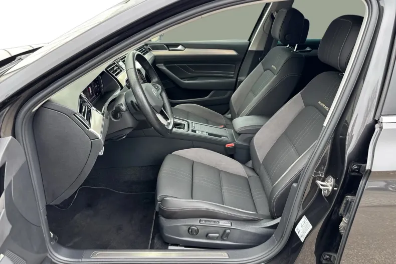 Volkswagen Passat Alltrack din 2023 cu 83.268 km - oferta VOL227559 - foto 10