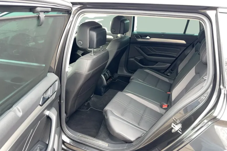Volkswagen Passat Alltrack din 2023 cu 83.268 km - oferta VOL227559 - foto 24