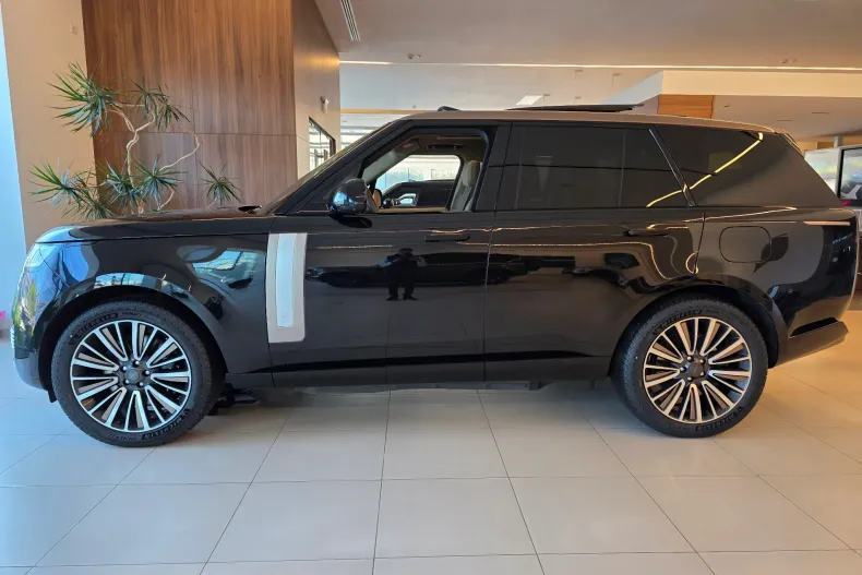 Land Rover Range Rover din 2026 cu 1 km - oferta LAN227582 - foto 2