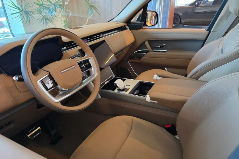 Land Rover Range Rover din 2026 cu 1 km - oferta LAN227582 - foto 6